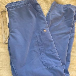 Medium yola ceil blue figs